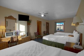 Love Hotels at Silver Street in Hurley WI