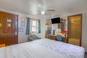 Love Hotels at Silver Street in Hurley WI