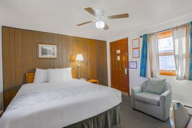 Love Hotels at Silver Street in Hurley WI