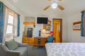 Love Hotels at Silver Street in Hurley WI