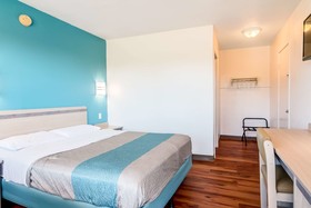 Motel 6 Janesville