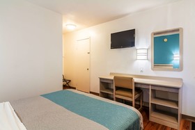Motel 6 Janesville