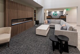 GrandStay Hotel & Suites Kaukauna