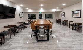 GrandStay Hotel & Suites Kaukauna