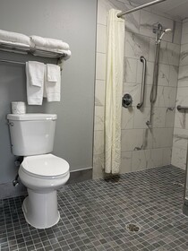 AmericInn by Wyndham Ladysmith