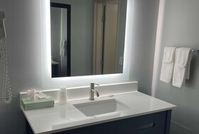 AmericInn by Wyndham Ladysmith