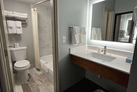 AmericInn by Wyndham Ladysmith