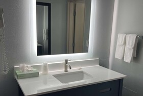 AmericInn by Wyndham Ladysmith