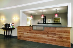 Country Inn & Suites by Radisson, Madison Southwest, WI