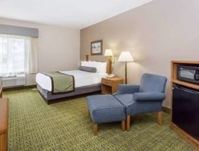 Days Inn & Suites By Wyndham Madison