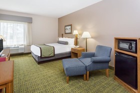 Days Inn & Suites By Wyndham Madison