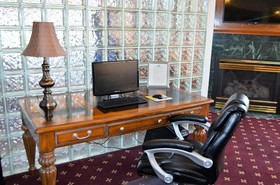 Days Inn & Suites By Wyndham Madison