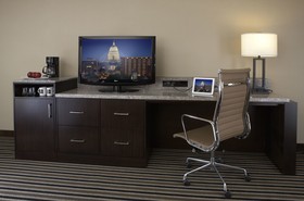 The Madison Concourse Hotel & Governor's Club