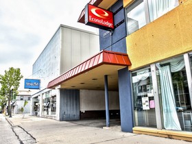 Days Inn by Wyndham Manitowoc