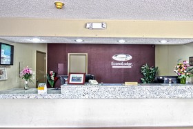 Days Inn by Wyndham Manitowoc