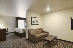 Cobblestone Inn & Suites Menomonie