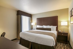 Cobblestone Inn & Suites Menomonie