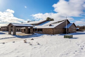 Boarders Inn And Suites