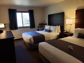 Boarders Inn And Suites