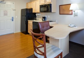 Candlewood Suites Milwaukee Brown Deer