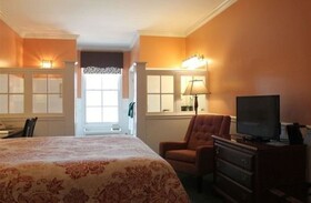 County Clare Irish Inn & Pub