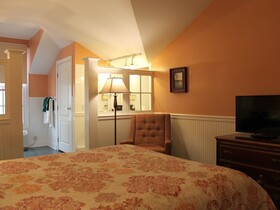 County Clare Irish Inn & Pub