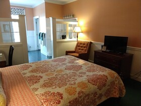 County Clare Irish Inn & Pub