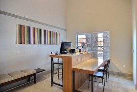 Holiday Inn Express & Suites Milwaukee Airport