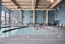 Holiday Inn Express & Suites Milwaukee Airport