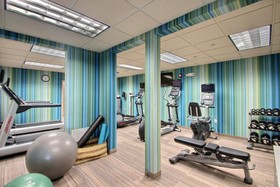 Holiday Inn Express & Suites Milwaukee Airport