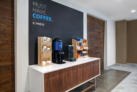 Holiday Inn Express Milwaukee Downtown