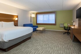 Holiday Inn Express Milwaukee-West Medical Center