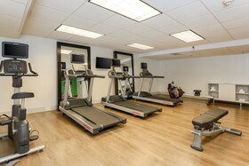 Holiday Inn Express Milwaukee-West Medical Center