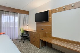 Holiday Inn Express Milwaukee-West Medical Center
