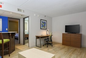 Holiday Inn Express Milwaukee-West Medical Center