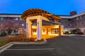 Holiday Inn Express Milwaukee-West Medical Center