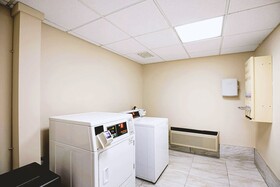 Norwood Inn & Suites Milwaukee