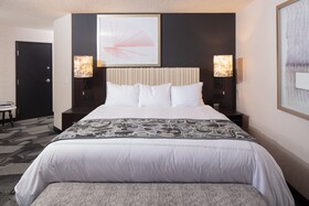 Saint Kate The Arts Hotel