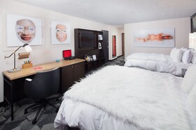 Saint Kate The Arts Hotel