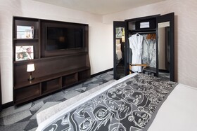 Saint Kate The Arts Hotel