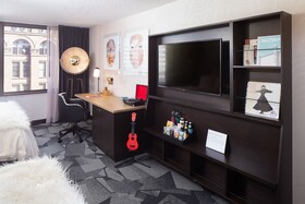 Saint Kate The Arts Hotel