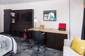 Saint Kate The Arts Hotel