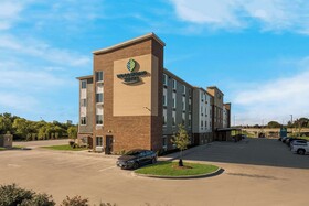 WoodSpring Suites Milwaukee Menomonee Falls