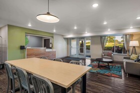 WoodSpring Suites Milwaukee Menomonee Falls