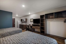 WoodSpring Suites Milwaukee Menomonee Falls