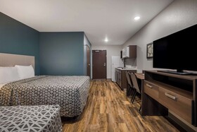 WoodSpring Suites Milwaukee Menomonee Falls