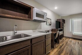 WoodSpring Suites Milwaukee Menomonee Falls