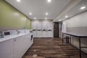 WoodSpring Suites Milwaukee Menomonee Falls