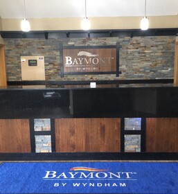 Baymont by Wyndham Mukwonago