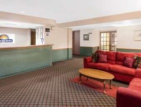 Days Inn by Wyndham Neenah